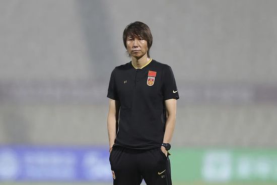 这部鸿篇巨制耗40万美元小由一个国际性的团队于道面成大部分为英语对白体现了米尔科夫在全化开松民族电发展道的学试把高水准的艺术精品推向世界市场，跨国界振俄罗斯电影昔日的辉煌。
